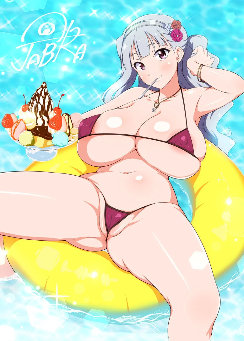 Takane Shijou De Biquíni Na Boia