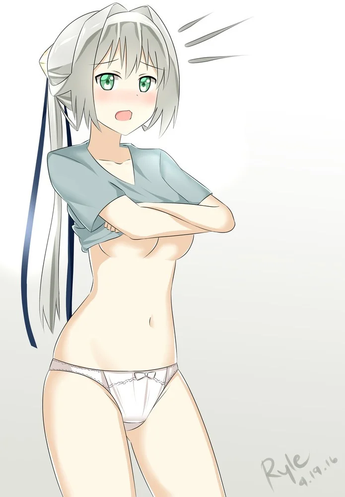 Emilia Hermit Tirando A Roupa