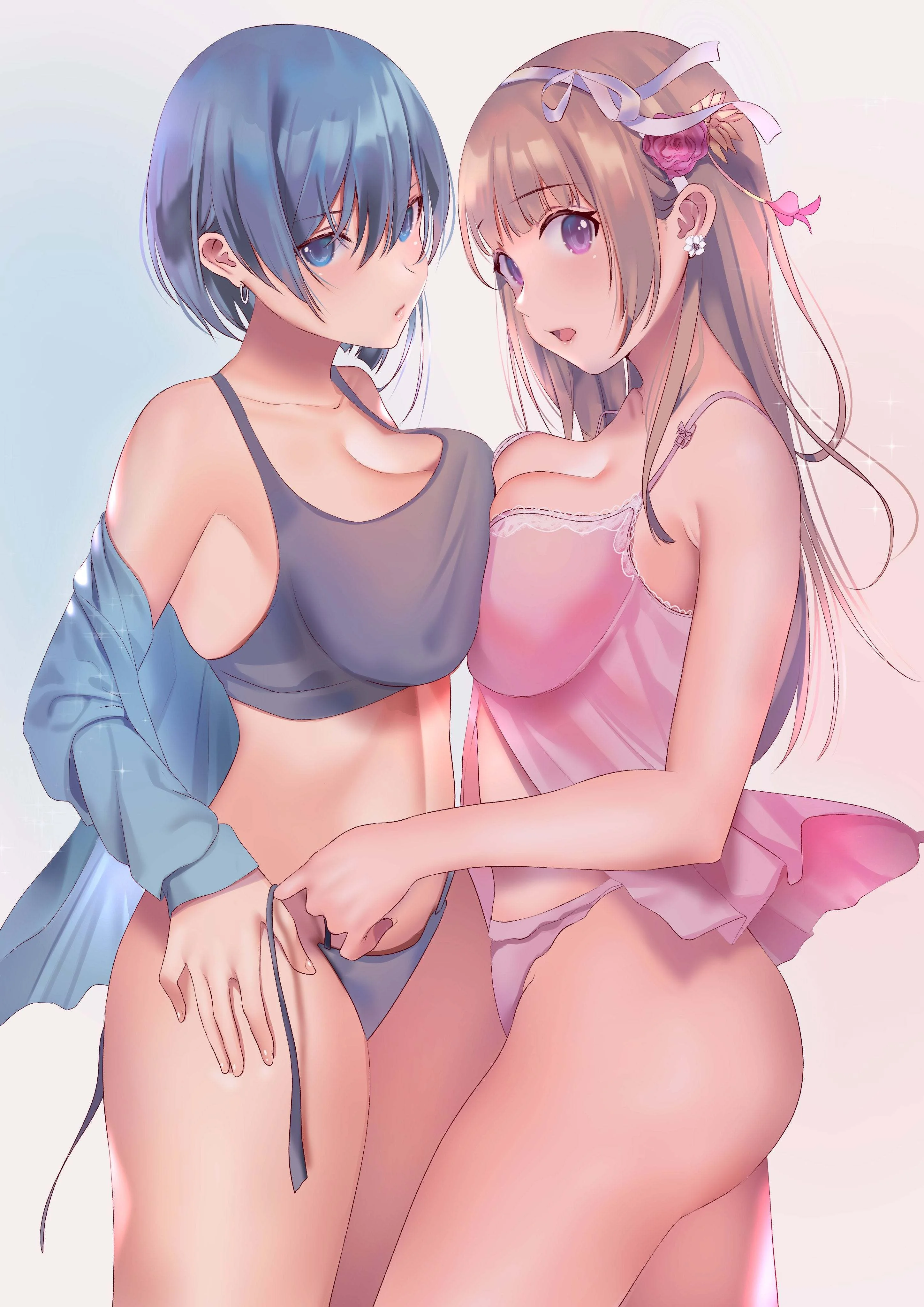 Duas Garotas Peitudas