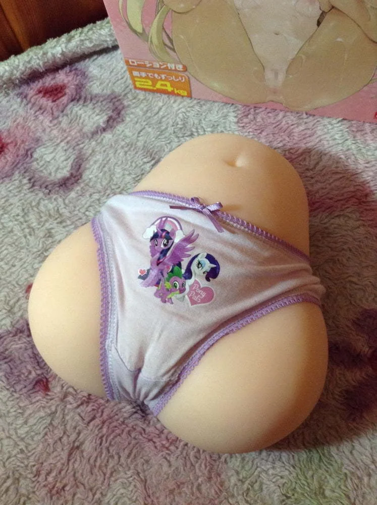 Bucetinha De Loli Masturbadora