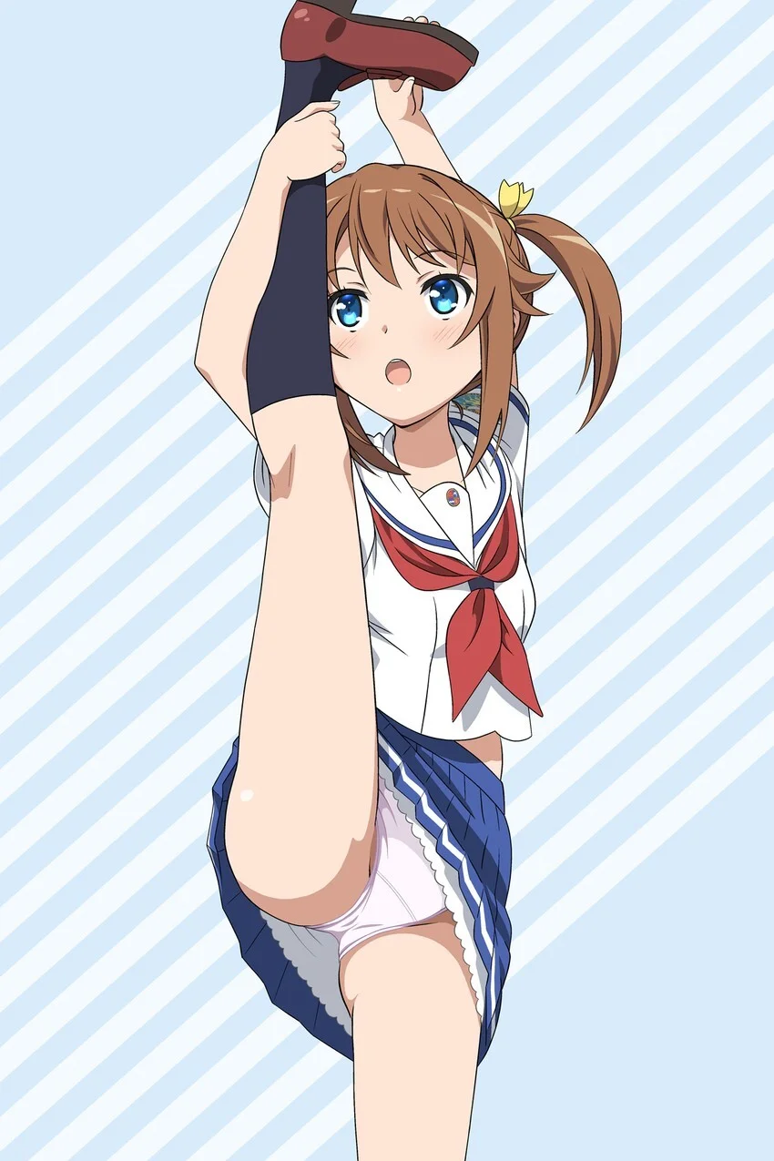 Loli Akeno Levantando Sua Perna Ao Máximo