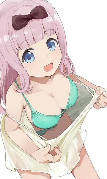 Chika Fujiwara Mostrando Os Seus Peitos