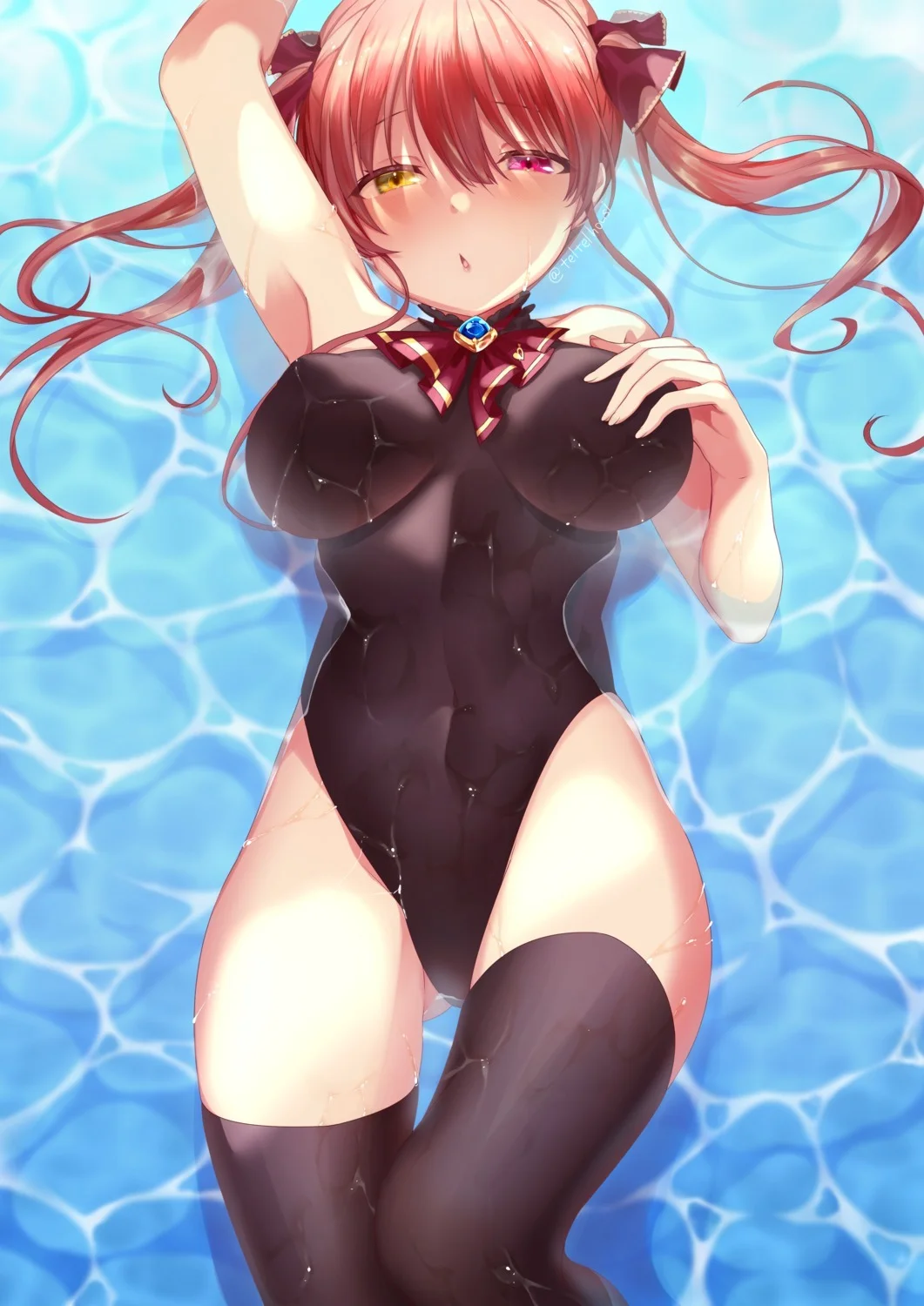 Gostosa De Maiô Na Piscina