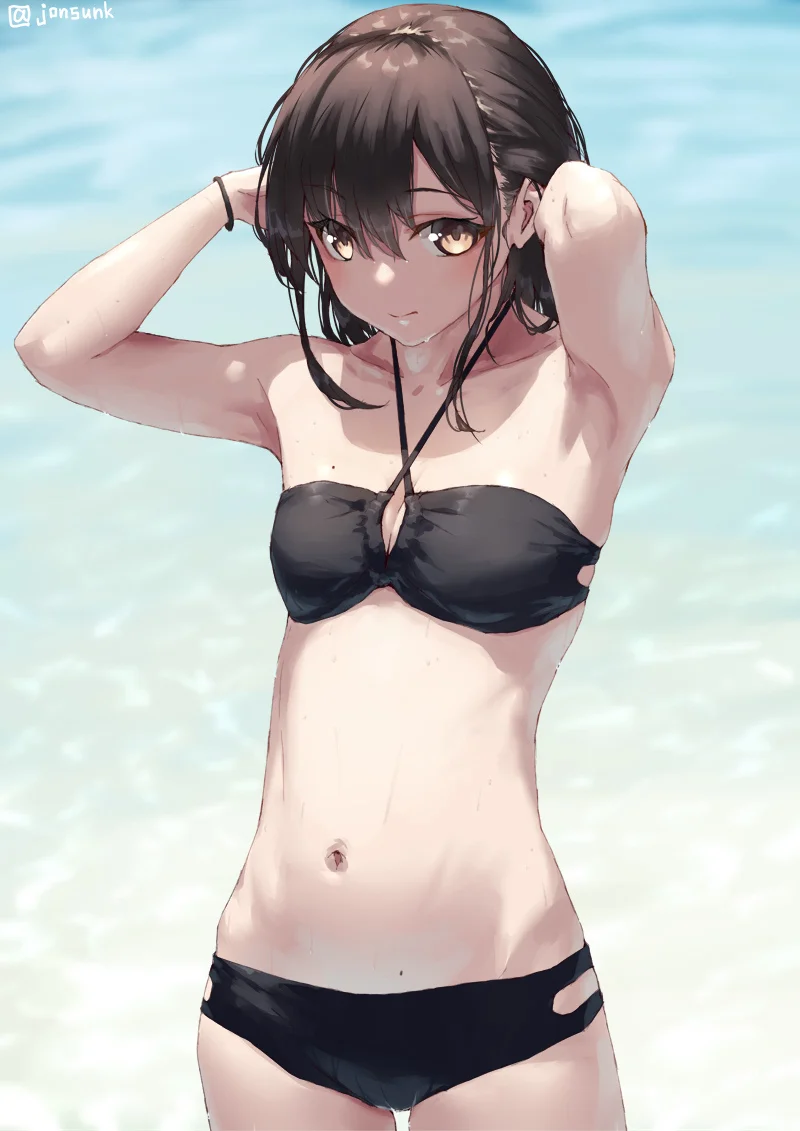 Linda Jovem Curtindo A Praia